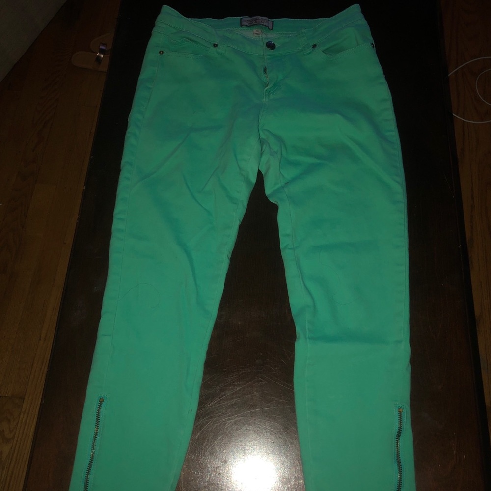 Color pants